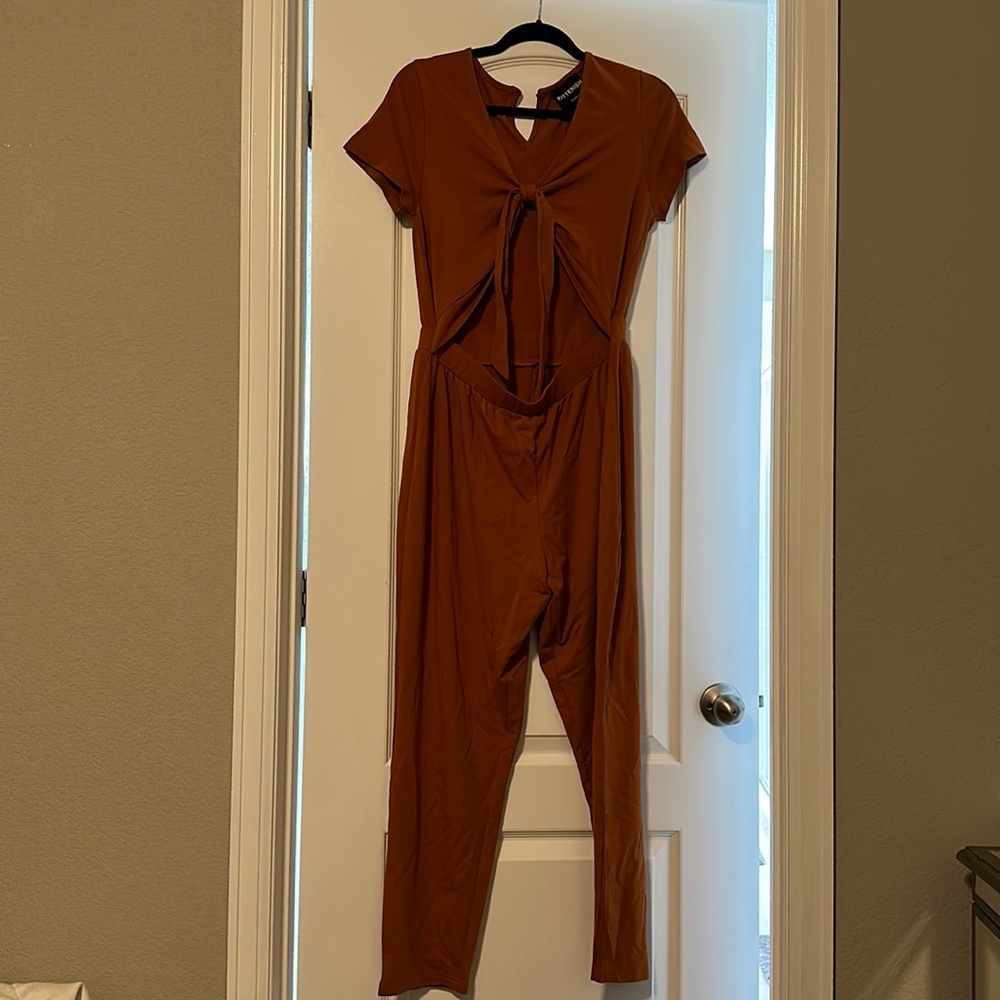 Kittenish cutout jumper